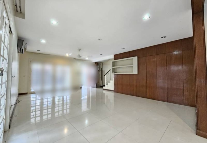 C H E A P  3 Sty Terrace E N D L O T Bukit Segar Jaya 2