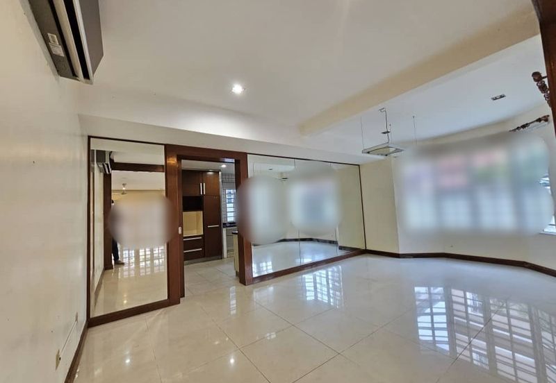 C H E A P  3 Sty Terrace E N D L O T Bukit Segar Jaya 2