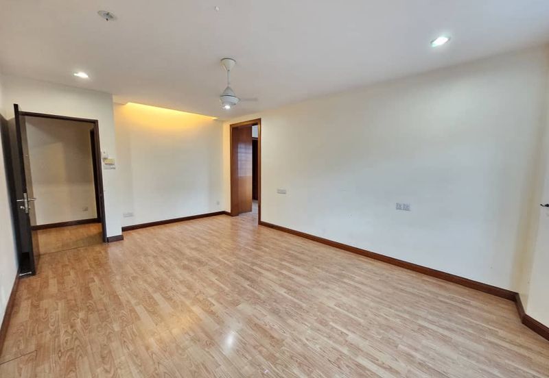 C H E A P  3 Sty Terrace E N D L O T Bukit Segar Jaya 2