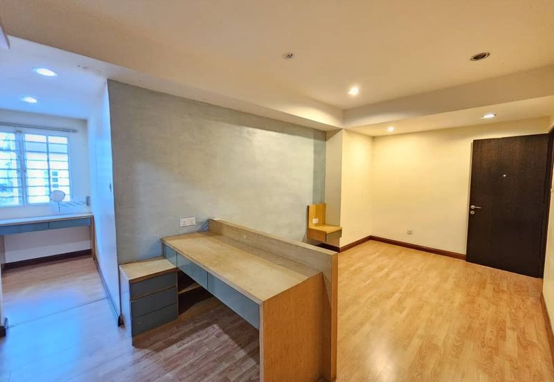 C H E A P  3 Sty Terrace E N D L O T Bukit Segar Jaya 2