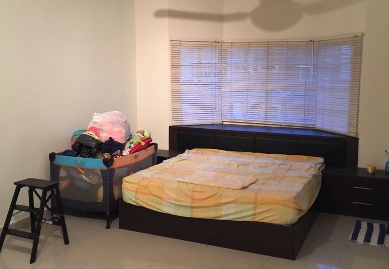 C H E A P  3 Sty Terrace Bukit Segar Jaya 2