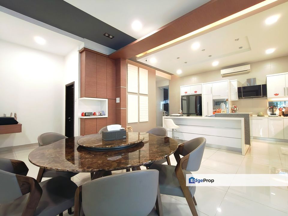 C H E A P 3 Storey Semi-D at Desa Tiara in Happy Garden, Kuala Lumpur, Kuchai Lama