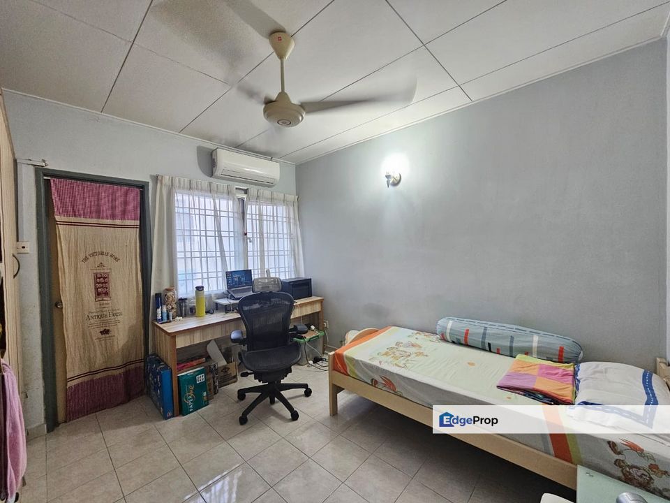 C H E A P 2 Storey Terrace House at Taman Seri Taming, Selangor, Cheras