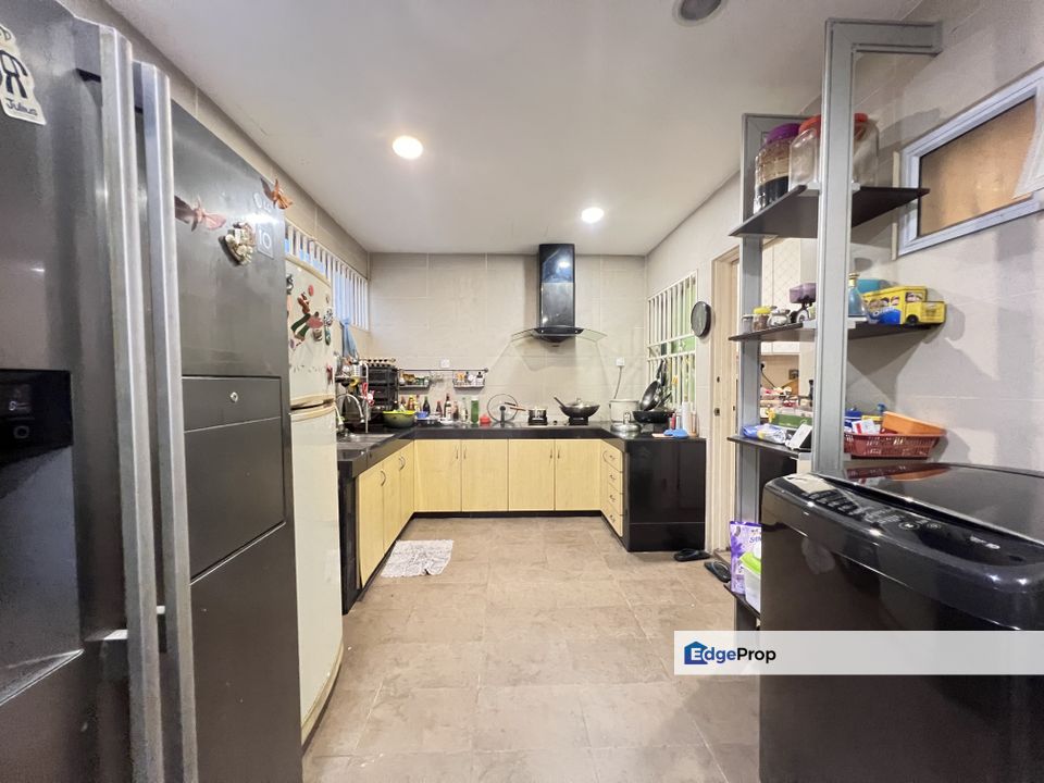 C H E A P 2 sty Desa Aman C O R N E R terrace house , Kuala Lumpur, Cheras