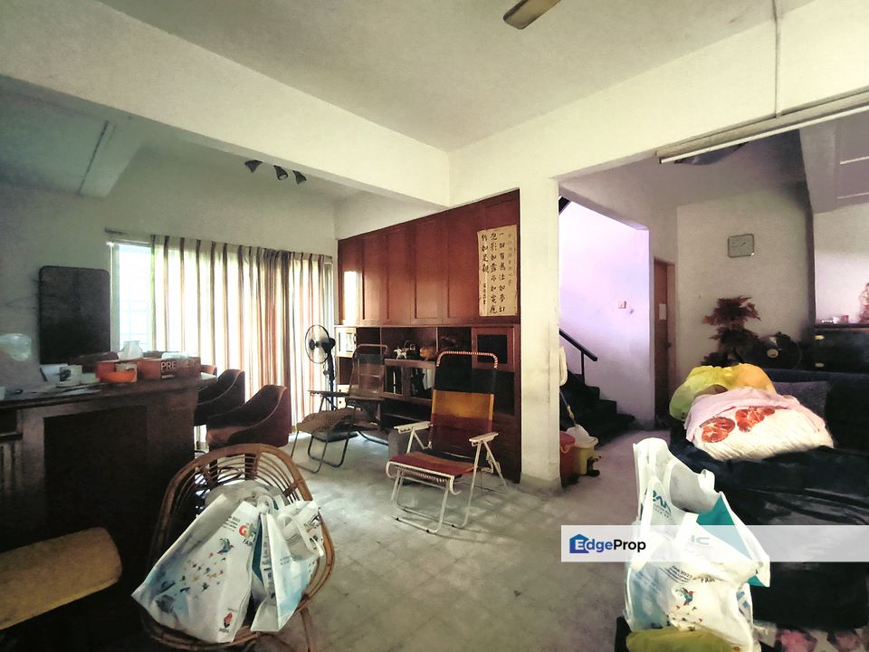 C H E A P 2 Storey C O R N E R Terrace at Bukit Teratai for sale, Selangor, Ampang