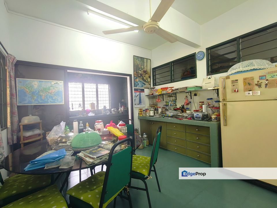 C H E A P 2 Storey Terrace C O R N E R Taman Melur at Ampang, Selangor, Ampang