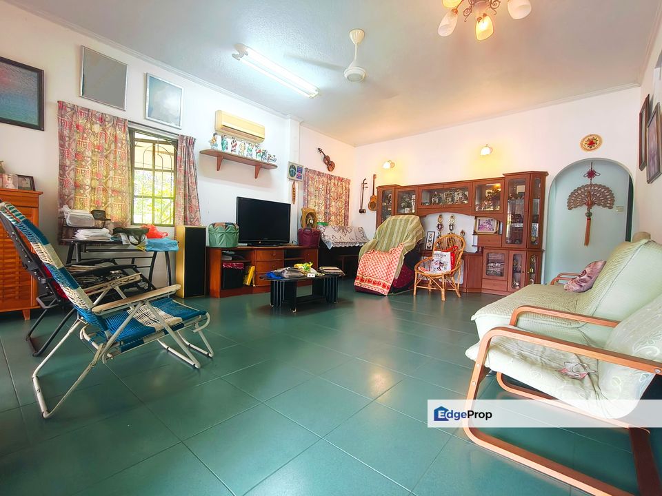 C H E A P 2 Storey Terrace C O R N E R Taman Melur at Ampang, Selangor, Ampang