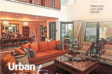 C H E A P Lakefields E N D L O T 3 sty Terrace House for sale