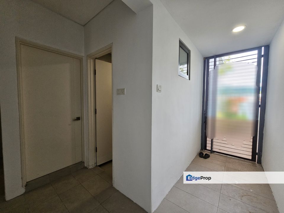 C H E A P 3 Storey Lake View Semi-D at Lakefields, Kuala Lumpur, Sungai Besi