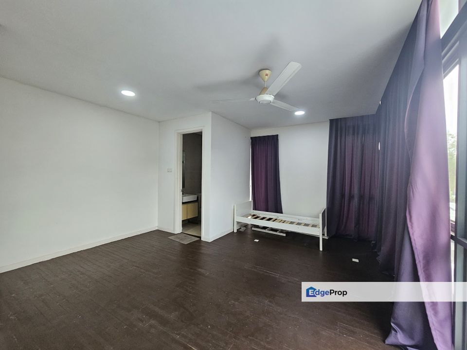 C H E A P 3 Storey Lake View Semi-D Basic Unit at Lakefields, Kuala Lumpur, Sungai Besi