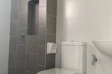 C H E A P Tropicana Cheras 3 sty C O R N E R Superlink house for sale