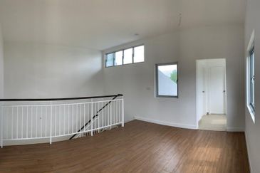 C H E A P Tropicana Cheras 3 sty C O R N E R Superlink house for sale