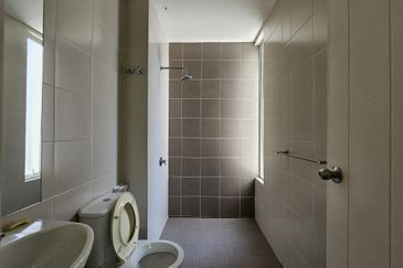 C H E A P Tropicana Cheras 3 sty C O R N E R Zero Lot Corner Lot Bungalow for sale