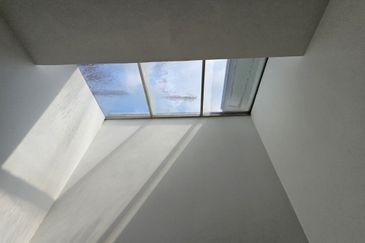 C H E A P Tropicana Cheras 3 sty C O R N E R Zero Lot Corner Lot Bungalow for sale