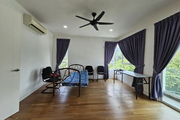 C H E A P Tropicana Cheras 3 sty C O R N E R Zero Lot Corner Lot Bungalow for sale