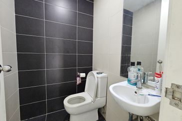 C H E A P Tropicana Cheras 3 sty C O R N E R Zero Lot Corner Lot Bungalow for sale