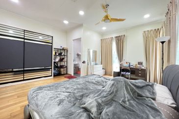 Bandar Tun Hussein Onn