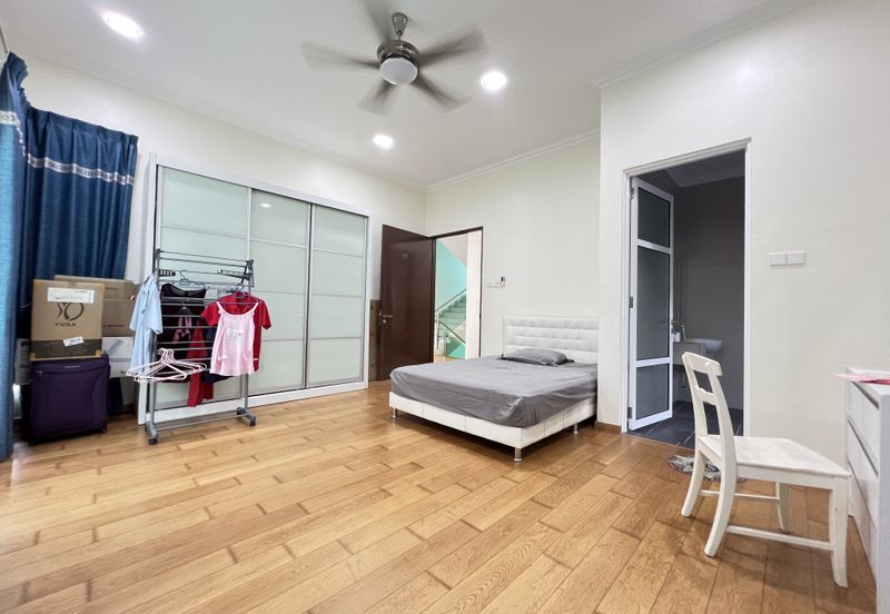 Bandar Tun Hussein Onn