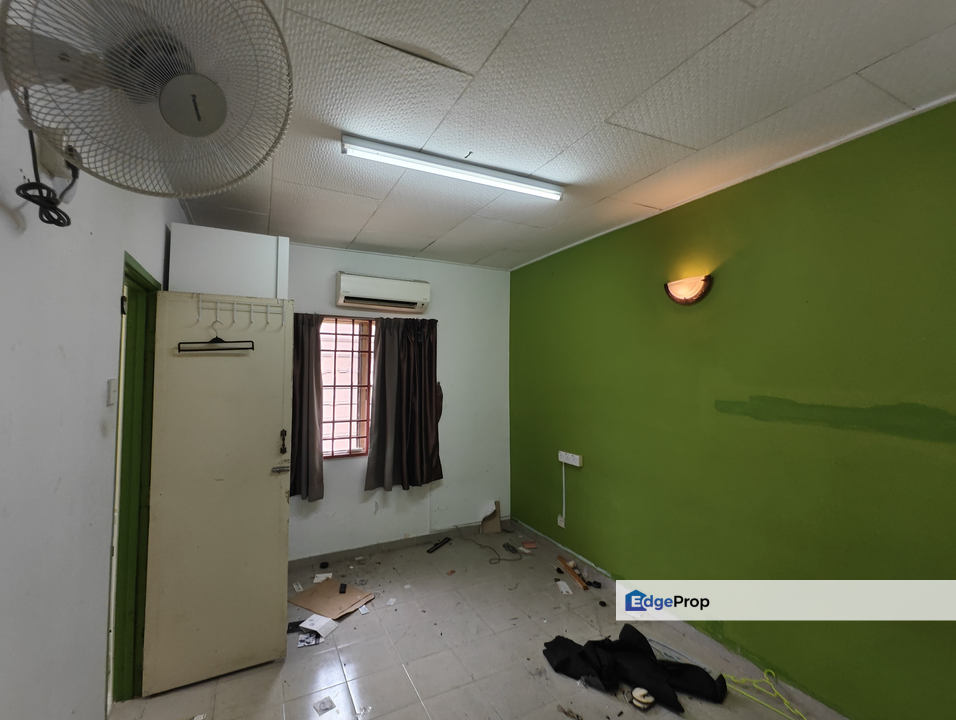 C H E A P Putri Jaya Cheras 3 sty C O R N E R lot for sale, Selangor, Batu 9th Cheras