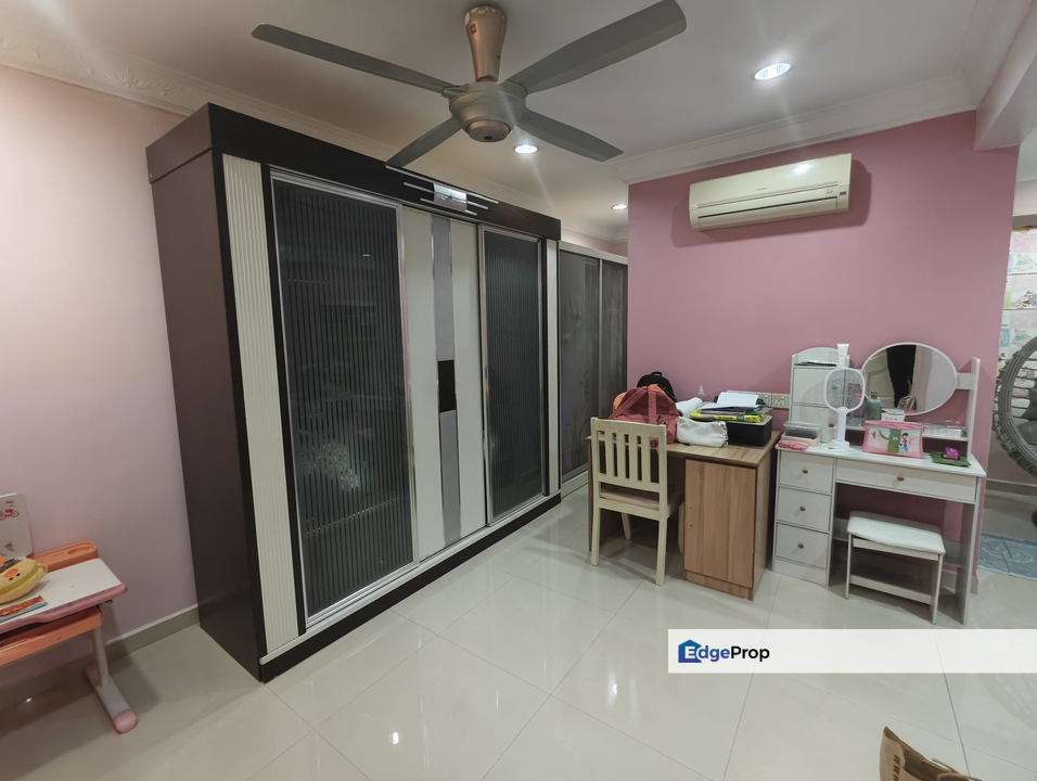 C H E A P Putri Jaya Cheras 3 sty house for sale, Selangor, Batu 9th Cheras