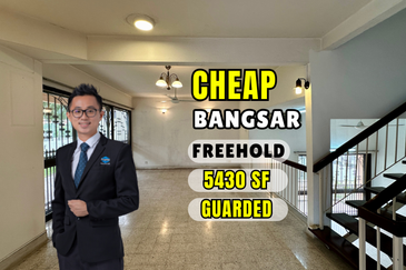 C H E A P Bangsar 2 sty Bungalow for sale