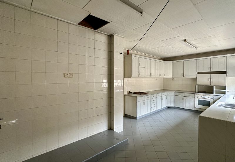 C H E A P Bangsar 2 sty Bungalow for sale