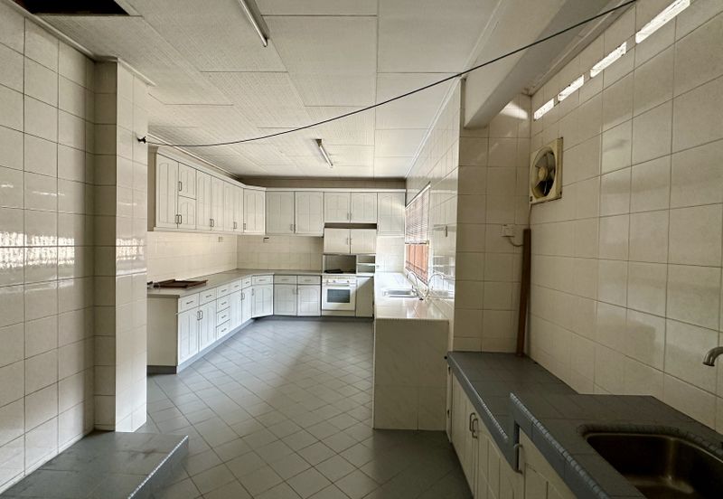 C H E A P Bangsar 2 sty Bungalow for sale