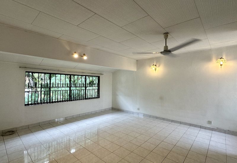 C H E A P Bangsar 2 sty Bungalow for sale