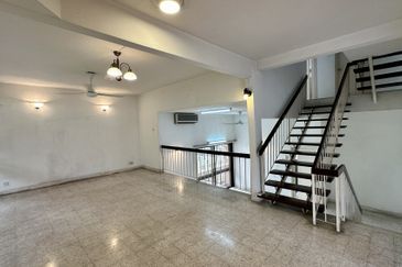 C H E A P Bangsar 2 sty Bungalow for sale
