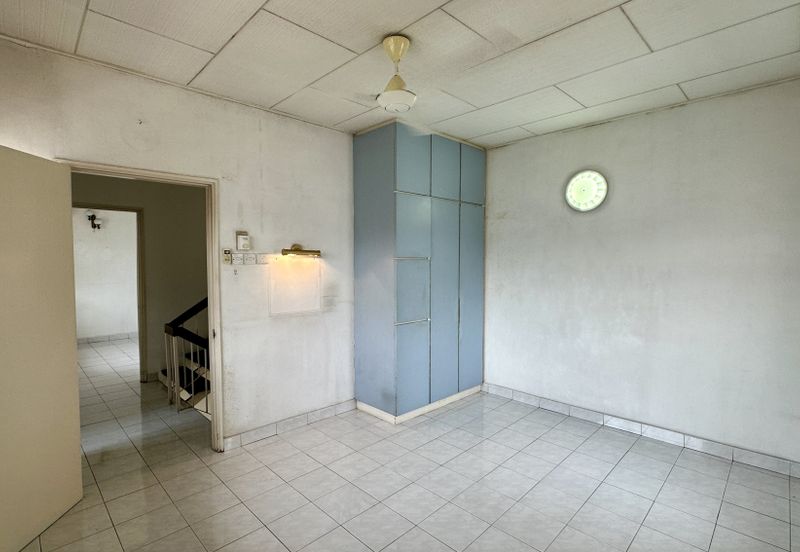 C H E A P Bangsar 2 sty Bungalow for sale