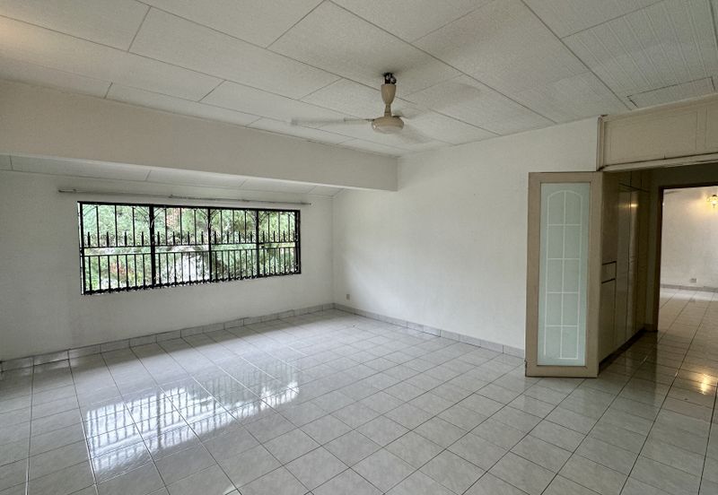 C H E A P Bangsar 2 sty Bungalow for sale