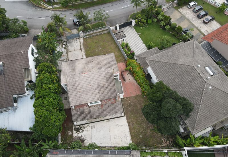 C H E A P Bangsar 2 sty Bungalow for sale