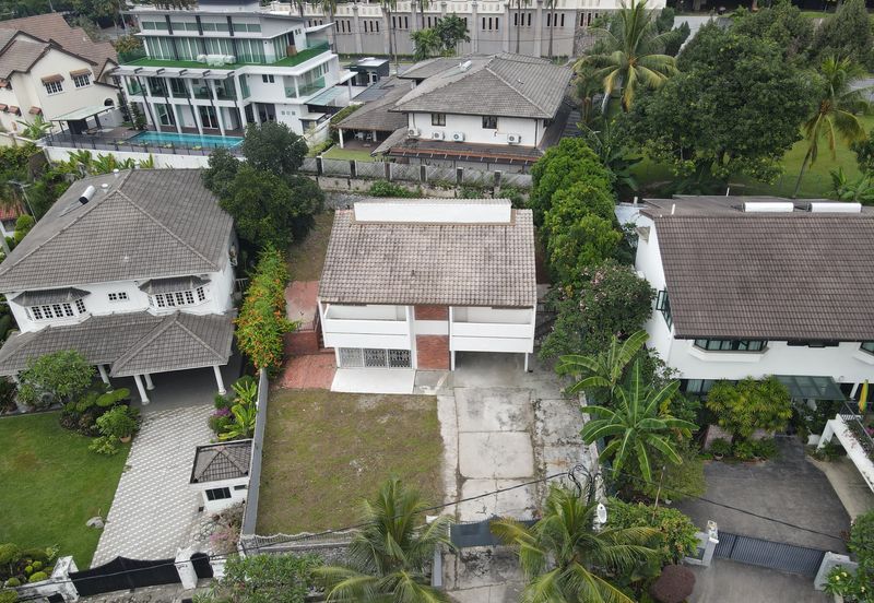 C H E A P Bangsar 2 sty Bungalow for sale