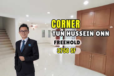 Bandar Tun Hussein Onn