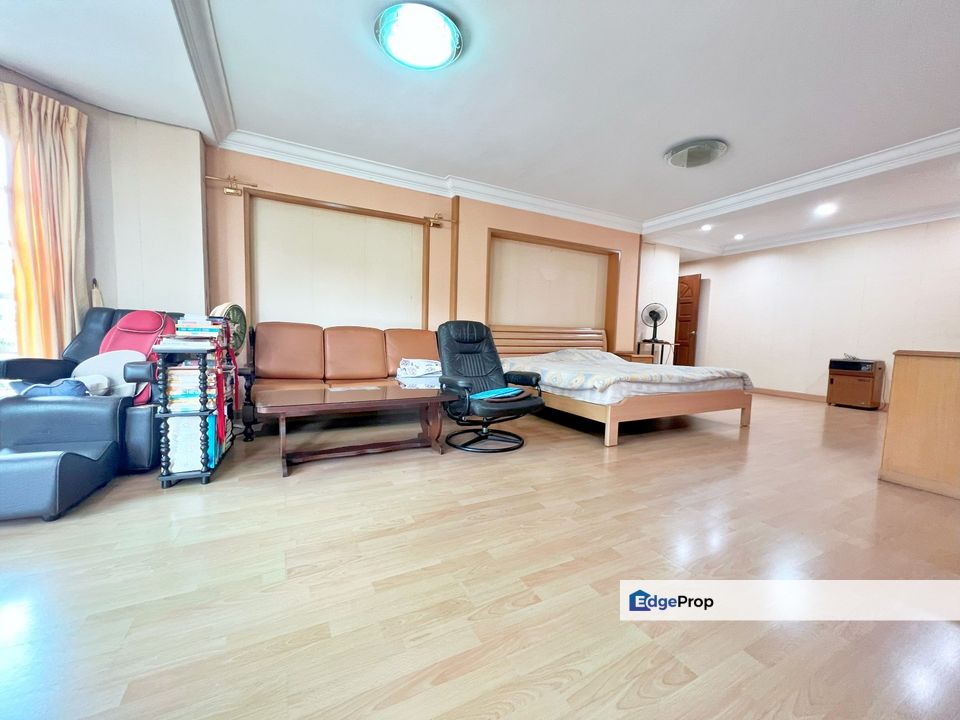 CHEAP Bukit Cheras 2 storey Bungalow renovated & move in condition, Kuala Lumpur, Cheras