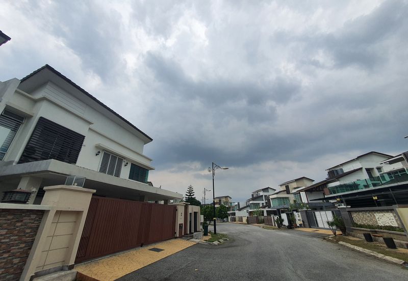 Bandar Tun Hussein Onn