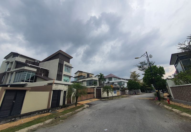 Bandar Tun Hussein Onn