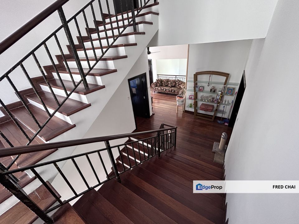 C H E A P 3 sty Bungalow Sri Banyan at Country Heights Kajang For Sale, Selangor, Country Heights