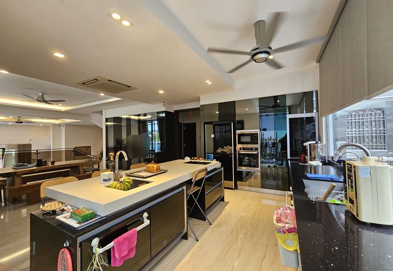 C H E A P 3 sty The Peak Cheras Semi D House 