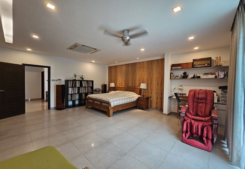 C H E A P 3 sty The Peak Cheras Semi D House 