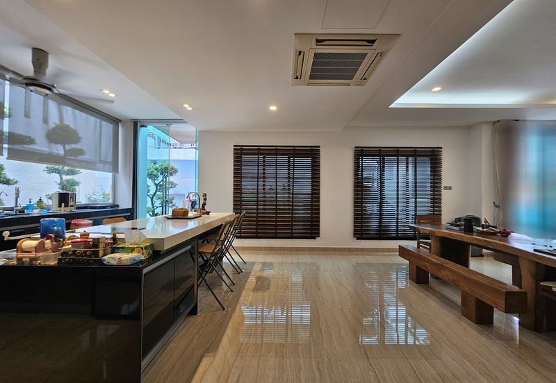 C H E A P 3 sty The Peak Cheras Semi D House 