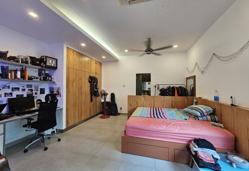 C H E A P 3 sty The Peak Cheras Semi D House 