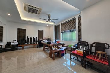 C H E A P 3 sty The Peak Cheras Semi D House 