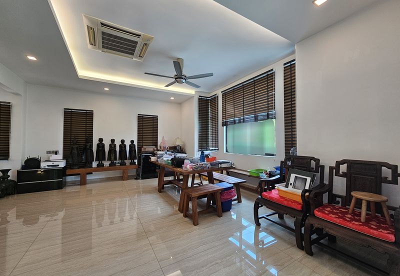 C H E A P 3 sty The Peak Cheras Semi D House 