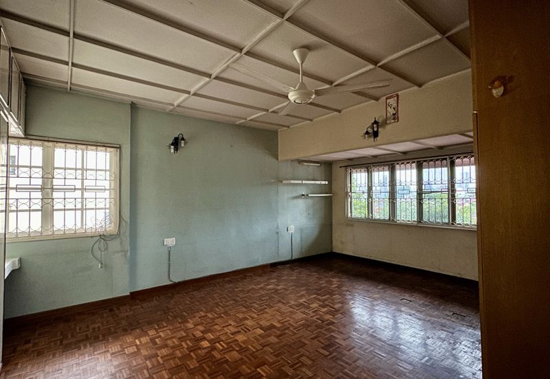 CHEAP 2 Storey Bungalow House with gated & guarded For Sale