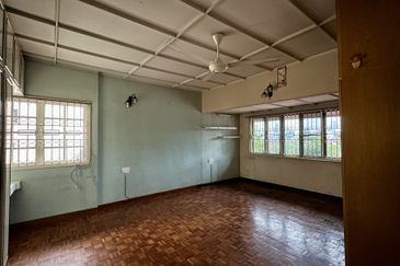 CHEAP 2 Storey Bungalow House with gated & guarded For Sale