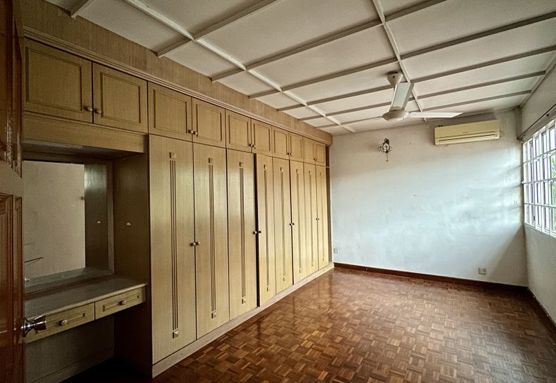 CHEAP 2 Storey Bungalow House with gated & guarded For Sale