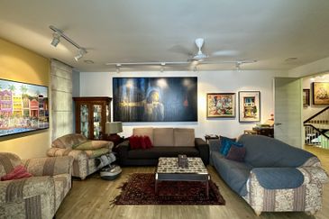 CHEAP 2 Storey Bungalow House with renovation for sale