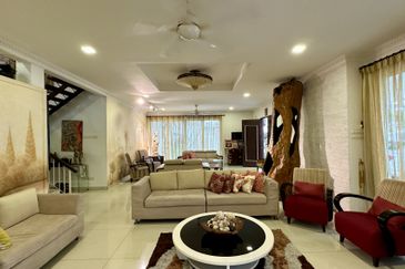 CHEAP 2 Storey Bungalow House with renovation for sale