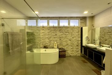 CHEAP 2 Storey Bungalow House with renovation for sale